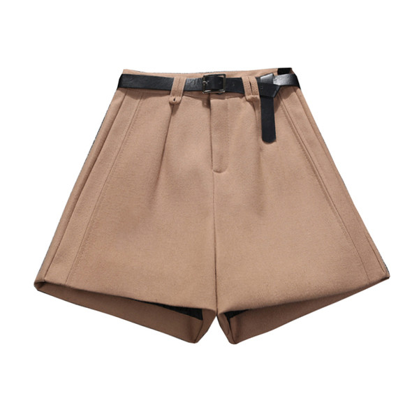 Uue mudeli naiste lühikesed püksid - vööga