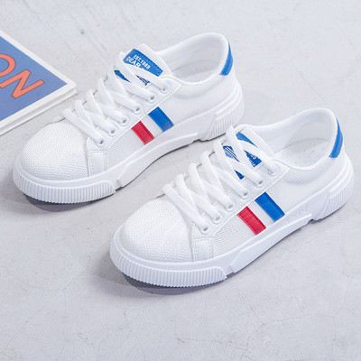 Sieviešu kedas ar apmalēm un mežģīnēm divās krāsās