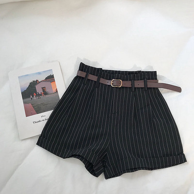 Svītraini sieviešu šorti ar jostiņu