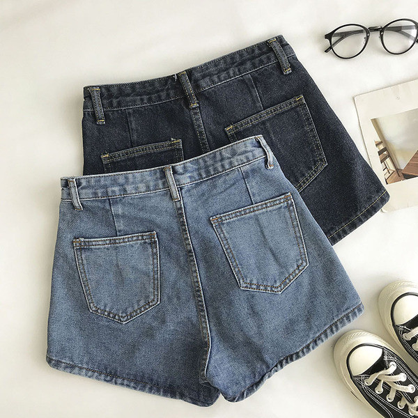 Jauns džinsa šortu modelis