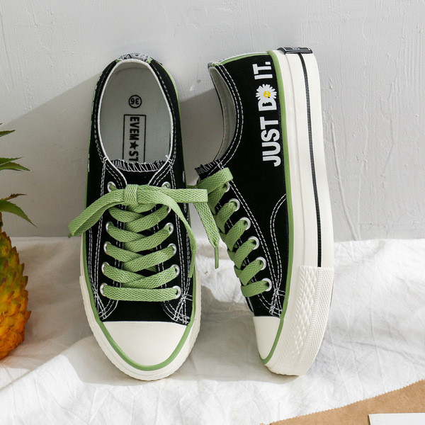 Casual γυναικεία αθλητικά παπούτσια με κορδόνια και κέντημα