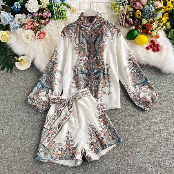 Lezser női kétrészes szett magas derékkal és hosszú ujjú inggel