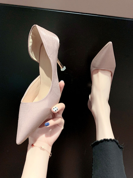 7 cm õhukese kontsaga terava otsaga naiste kingade mudel