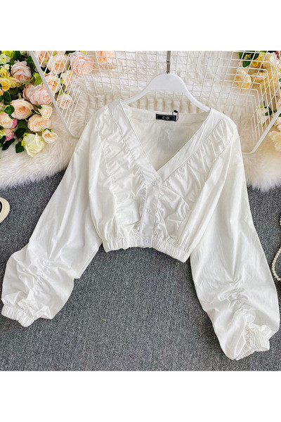 Rövid női ing spitz nyakkivágással és széles ujjakkal