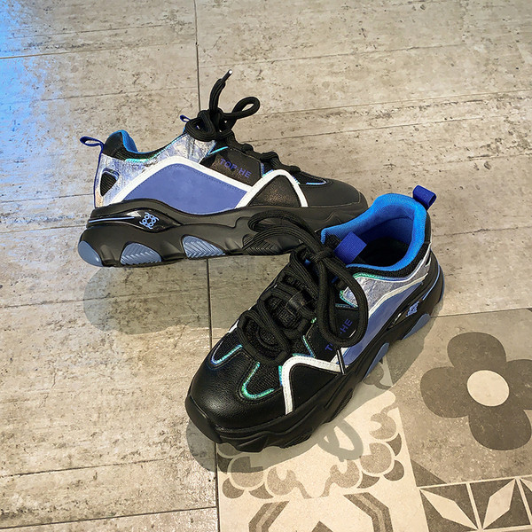 Női alkalmi tornacipő fűzővel