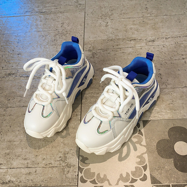 Női alkalmi tornacipő fűzővel