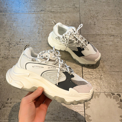 Naiste vabaaja tossud paelte ja 7 cm platvormiga