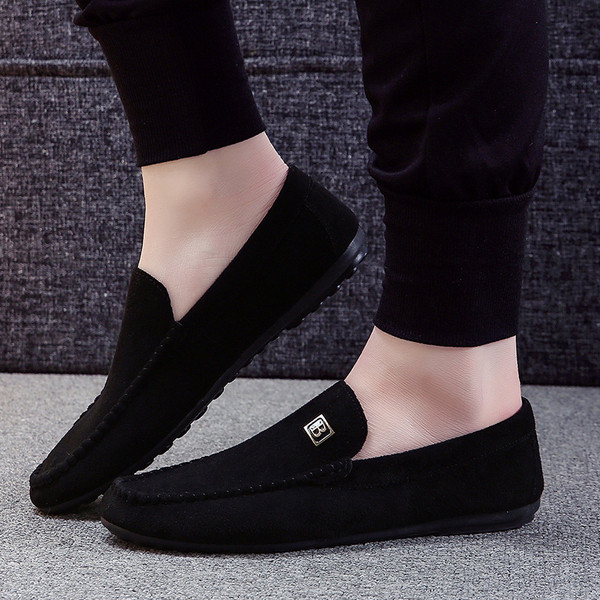 Puhtast seemisnahast ametlikud meeste mokassiinid