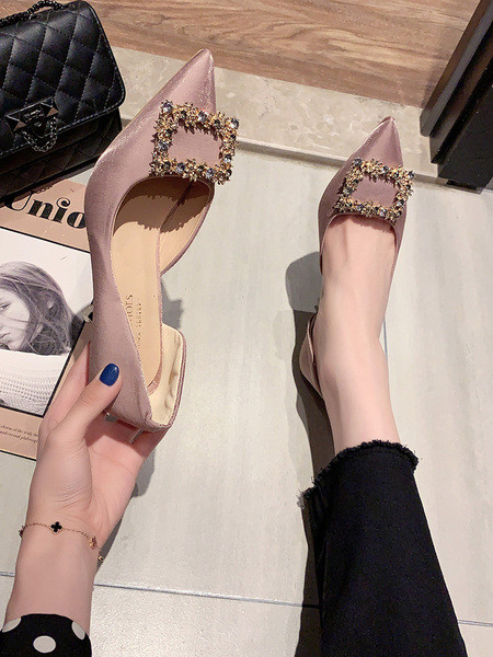 Stilīgas sieviešu kurpes ar metāla sprādzi un plānu 7 cm papēdi