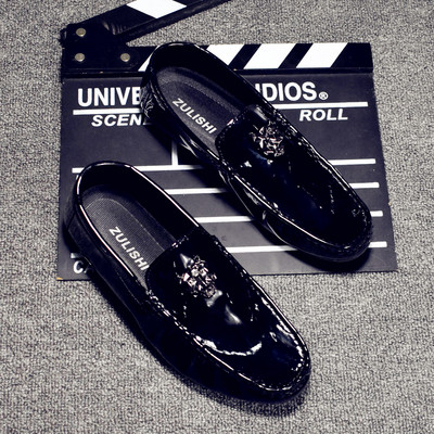 JAUNS vīriešu mokasīnu modelis no eko ādas ar metāla elementu