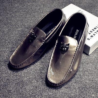 JAUNS vīriešu mokasīnu modelis no eko ādas ar metāla elementu