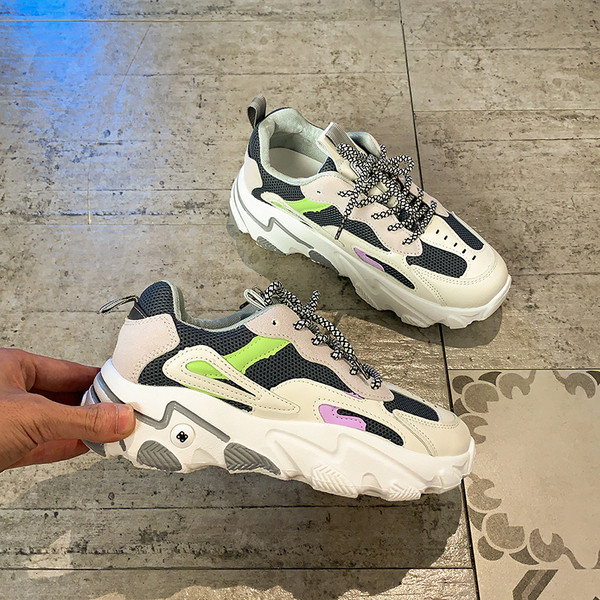 Női alkalmi tornacipő fűzővel