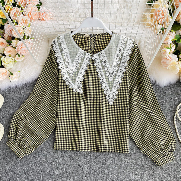 Modern női ing csipkegallérral és ovális nyakkivágással