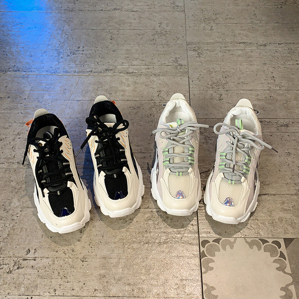 Sieviešu kedas ar šņorēm un 5 cm platformu