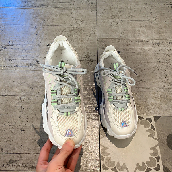 Sieviešu kedas ar šņorēm un 5 cm platformu