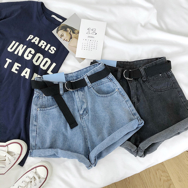 Jauns sieviešu šortu modelis