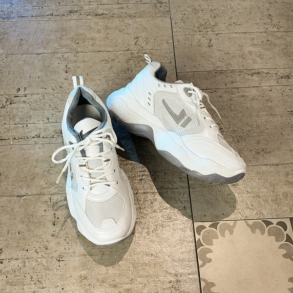 Sieviešu sporta un ikdienas kedas ar mežģīnēm