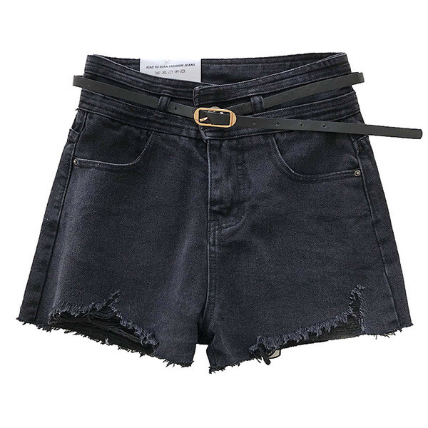 Model nou de pantaloni scurți din denim cu curea și elemente rupte