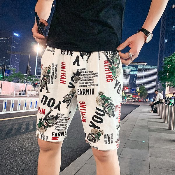 Alkalmi rövidnadrág színes feliratokkal