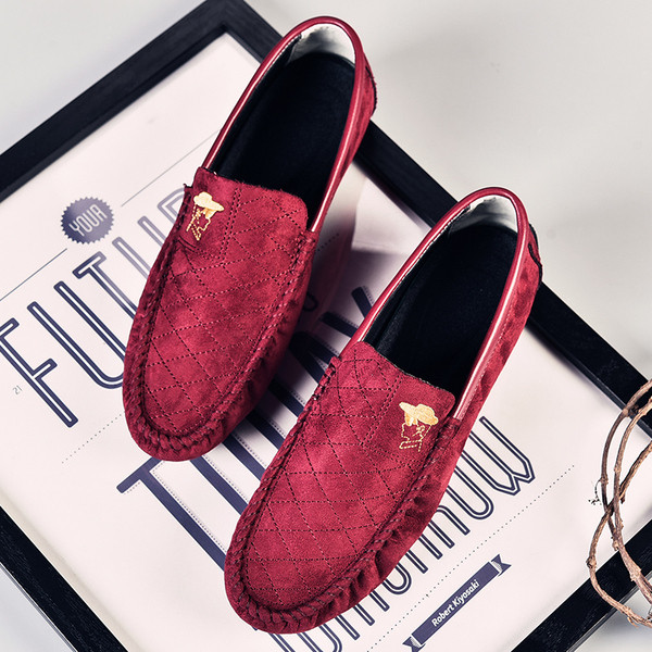 Formāli vīriešu mokasīni ar metāla elementu