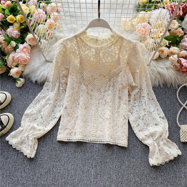 Női ing magas csipkegallérral és hosszú ujjal