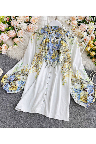 Moderns sieviešu krekls ar ziedu rakstu un garām piedurknēm ar pogām