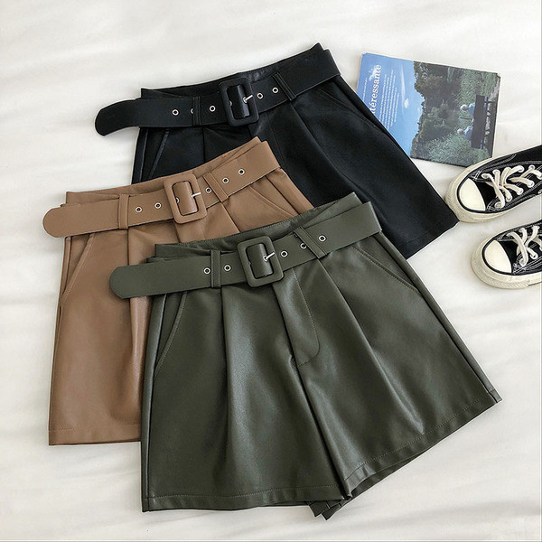 Modes sieviešu džinsa šorti no eko ādas