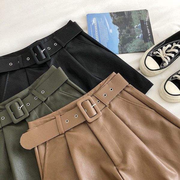 Modes sieviešu džinsa šorti no eko ādas