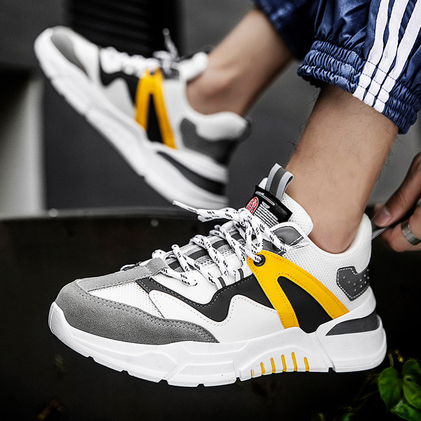 Jauns vīriešu kedu modelis ar šņorēm un plakanu zoli