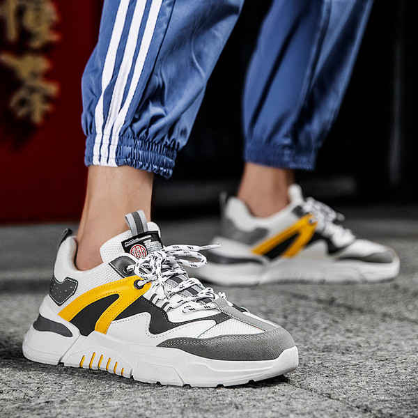 Jauns vīriešu kedu modelis ar šņorēm un plakanu zoli