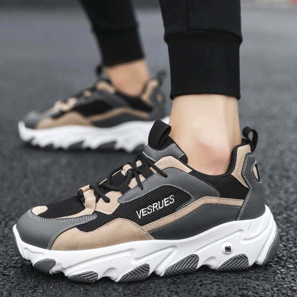 Alkalmi férfi tornacipő fekete-fehér színben, fűzővel