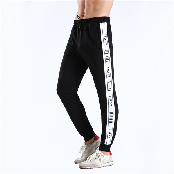 Vīriešu sporta bikses ar gumiju un kabatām