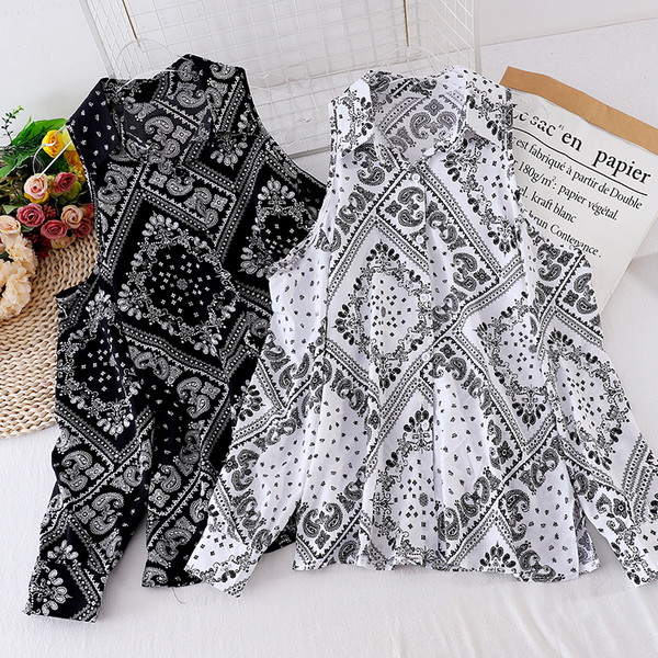 Női alkalmi ing csupasz vállakat és gombokat fehér és fekete színben