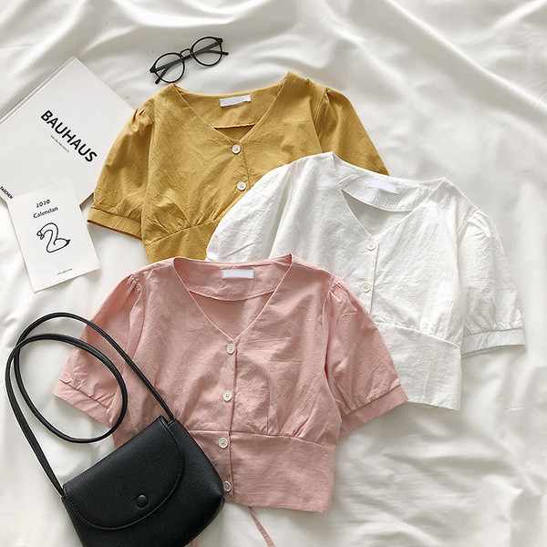 Moderns sieviešu krekls ar špica kakla izgriezumu - īsām piedurknēm