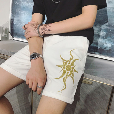 Ikdienas šorti ar zelta apdruku