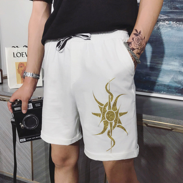 Ikdienas šorti ar zelta apdruku