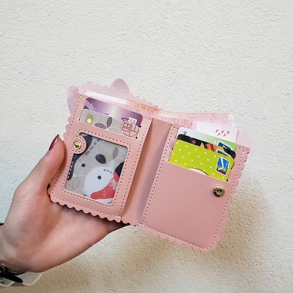 Moderns sieviešu mazais maciņš ar 3D elementu