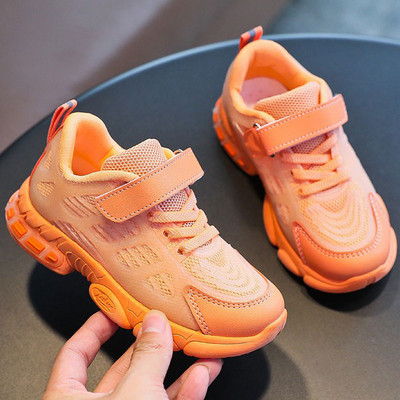 Ikdienas bērnu kedas vienkāršs modelis ar uzlīmēm un saitēm