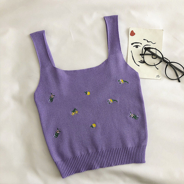 Ikdienas sieviešu tops ar izšuvumu un platām lencēm