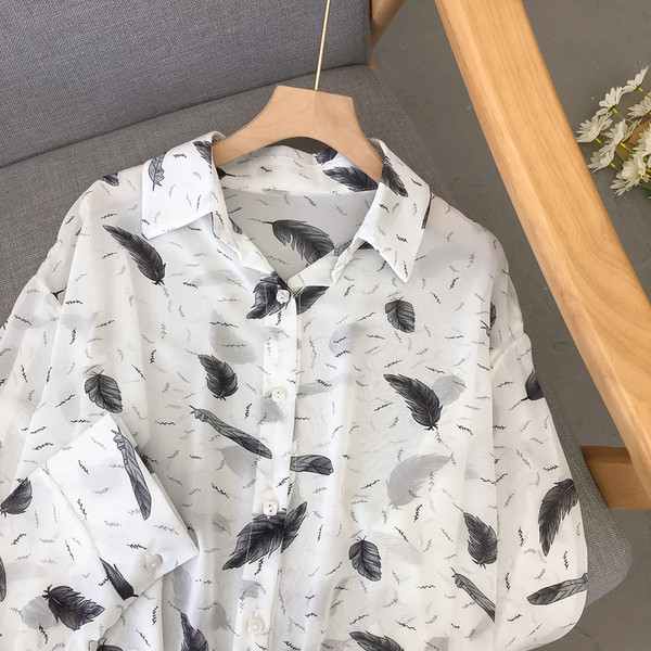 Uue mudeli naiste särk - klassikalise krae ja pikkade varrukatega