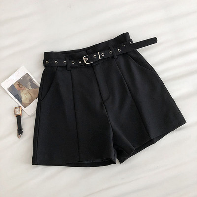 Naiste lühikeste pükste uus mudel vöö ja taskutega