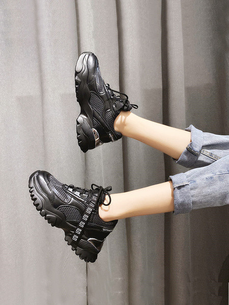 Női tornacipő 6 cm-es durva talppal