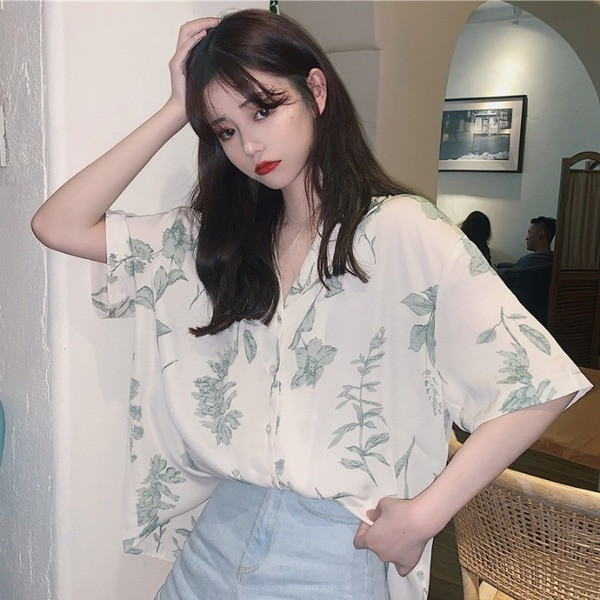 Ikdienas sieviešu krekls ar klasisku apkakli baltā un melnā krāsā