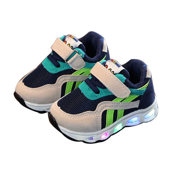 Kleebise ja lipsudega vabaaja laste tossud tüdrukutele ja poistele