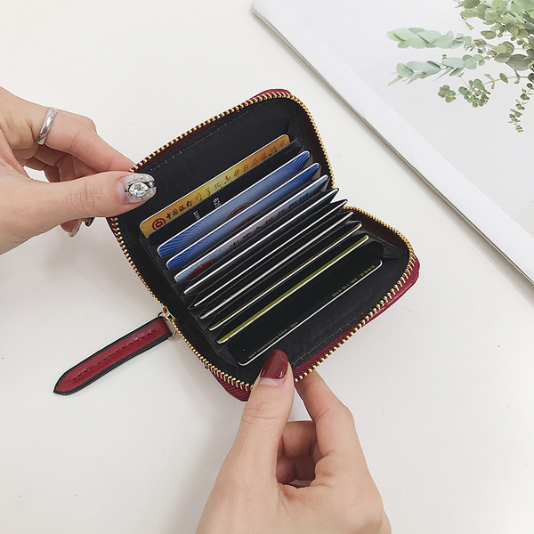 Portofel de dama cu fermoar - dimensiune mica