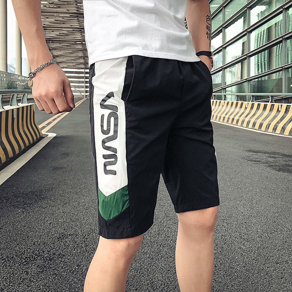 Vasaras šorti ar uzrakstu un apmalēm