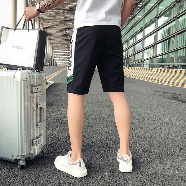 Vasaras šorti ar uzrakstu un apmalēm