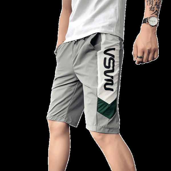 Vasaras šorti ar uzrakstu un apmalēm