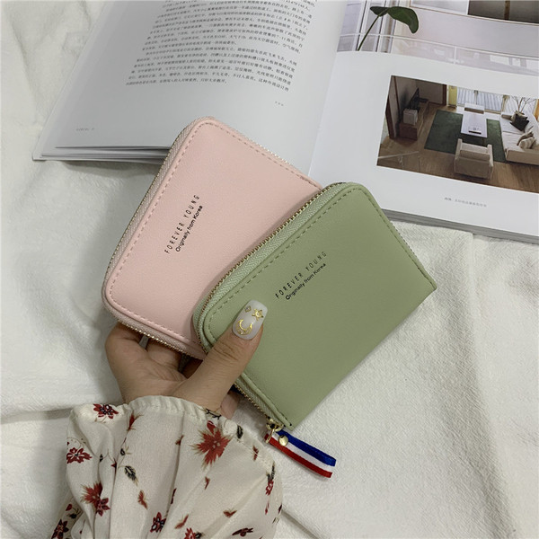 Kisméretű női pénztárca eco bőr cipzárral