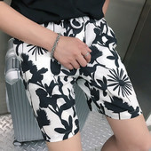 Lillemustri ja taskutega suvepüksid